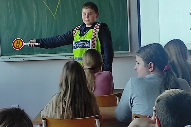 Slika \PU_V\vijesti\2025\Predavanje OŠ Sveti Ilija\IMG-6234911cdae6edfb476d575a7a838430-V.jpg